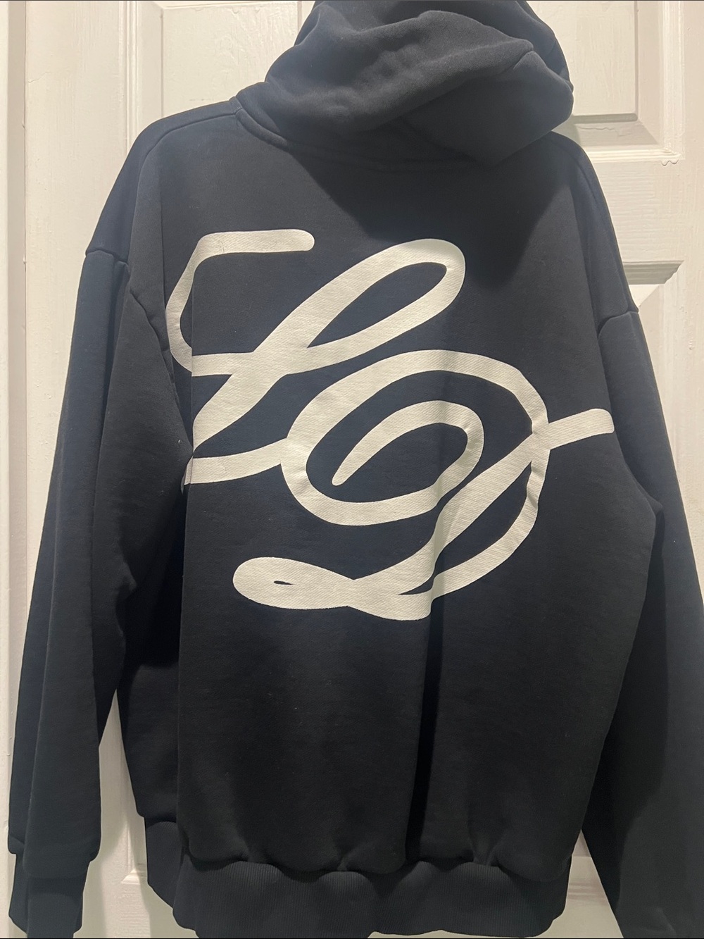 Les Deux Men's Black Pullover Hoodie with Discreet Script Logo - Picture 9 of 9